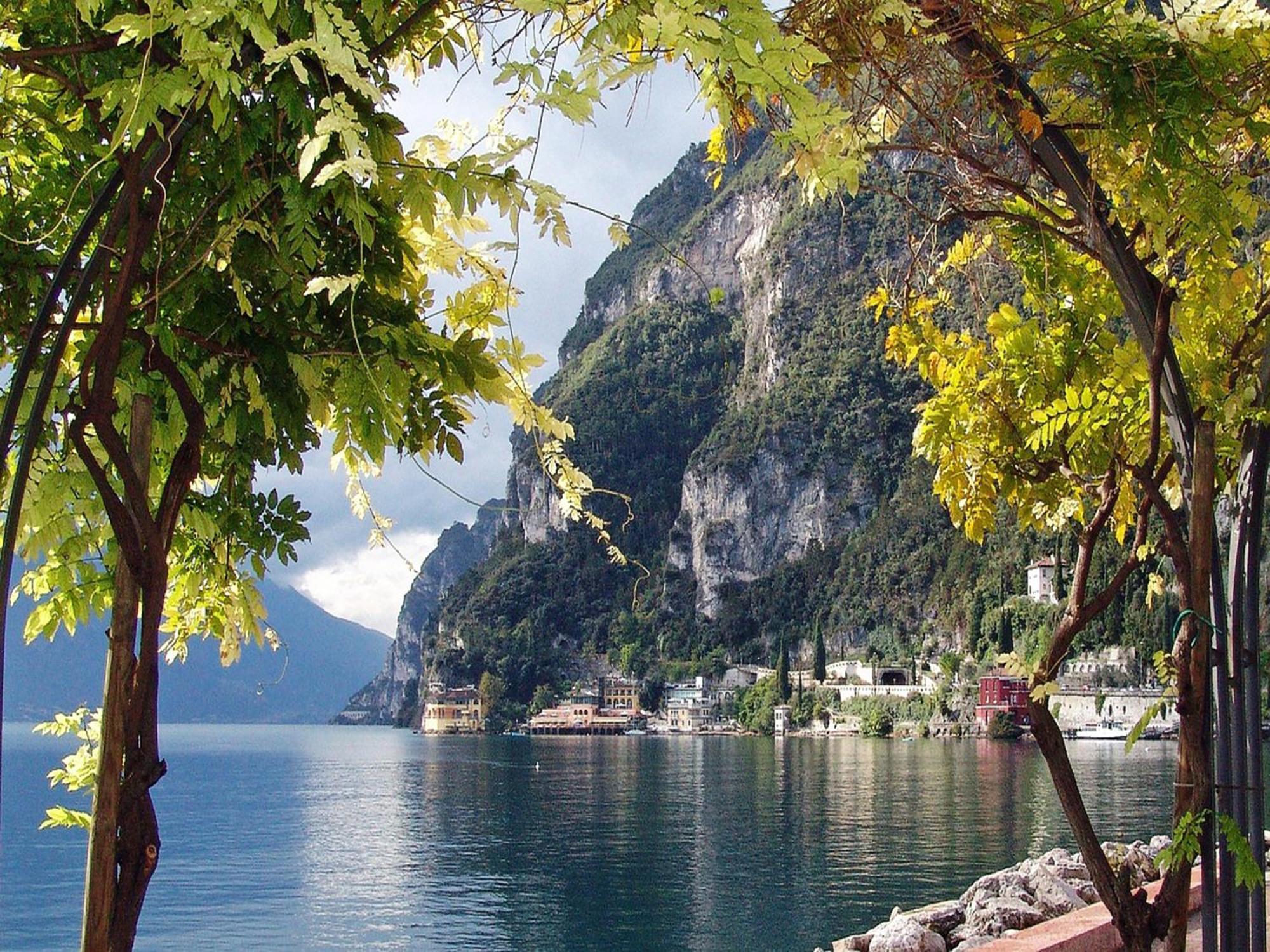 Infinity View Garda Lake Tenno Bagian luar foto