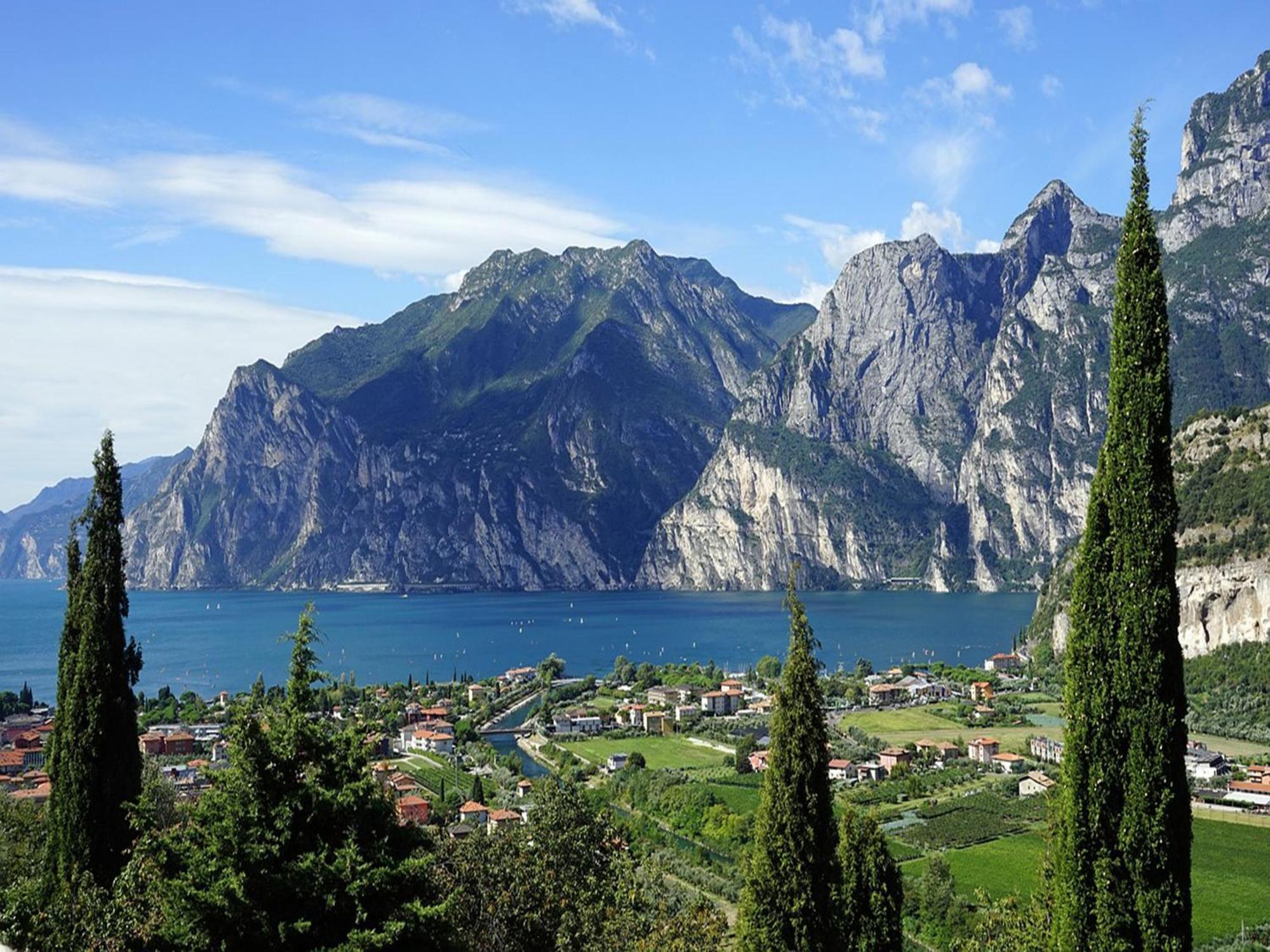 Infinity View Garda Lake Tenno Bagian luar foto
